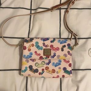 Disney Dooney Crossbody -Ears pink